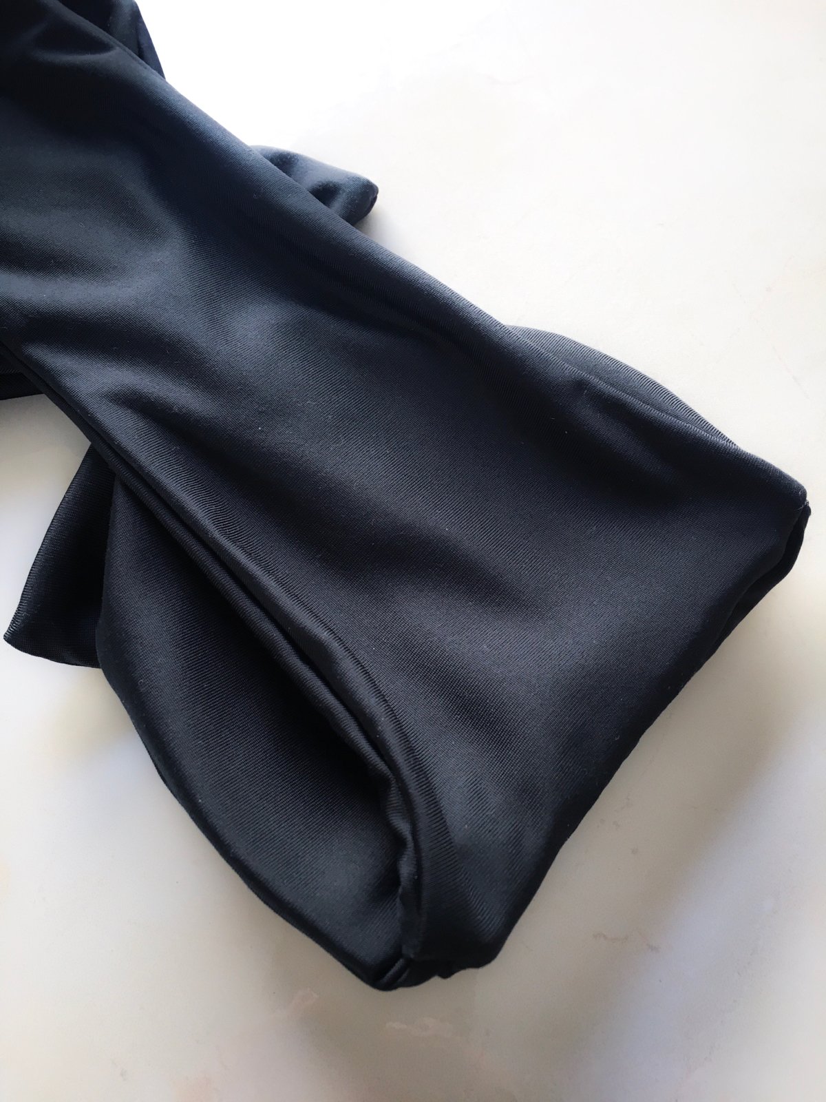 Image of KRIS TIE FRONT TOP : BLACK ON BLACK