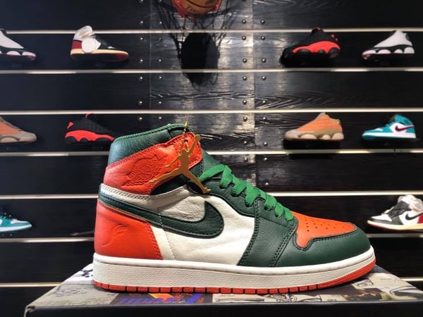 Image of Jordan 1 305