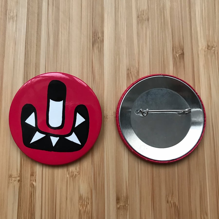 Image of Pablo’s “Anti Smiley” Chapa gran formato