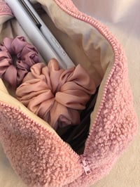 Image 10 of Kosmetyczka Baranek SMOKY ROSE - na prostownicę, lokówkę i akcesoria do włosów