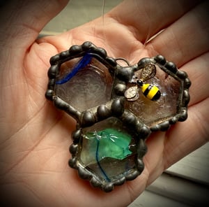Image of Honeycomb Glow (fan pull)