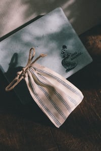 Image 4 of Half Vetebrado earrings