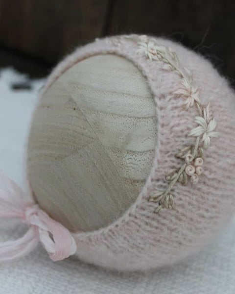 Image of Peach Floral bonnet