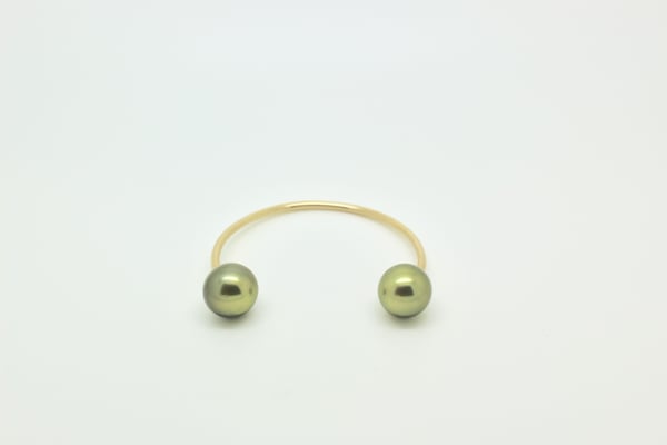 Image of Pistachio pearl cuff