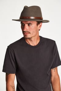 Image 4 of The Messer – Ivy