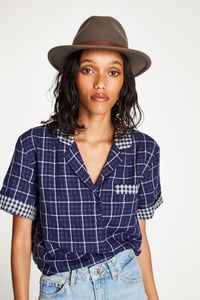 Image 3 of The Messer – Ivy