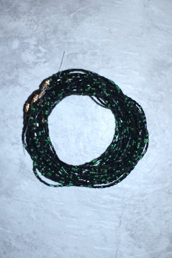 Image of Black and Emerald Glass Bead 