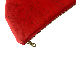 Image of Paula Clutch In Red Cork