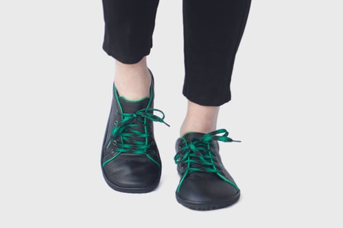 Image of Barefoot sneakers in Pebbled Black & Green Trim