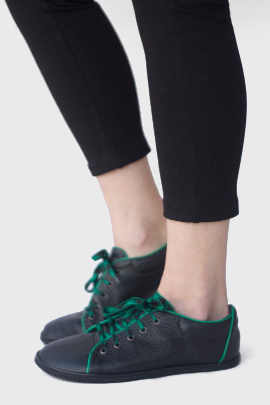 Image of Barefoot sneakers in Pebbled Black & Green Trim