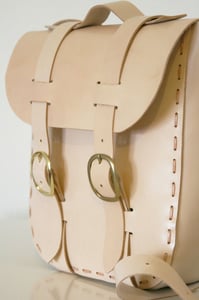 Image of the mini traveler bag, natural