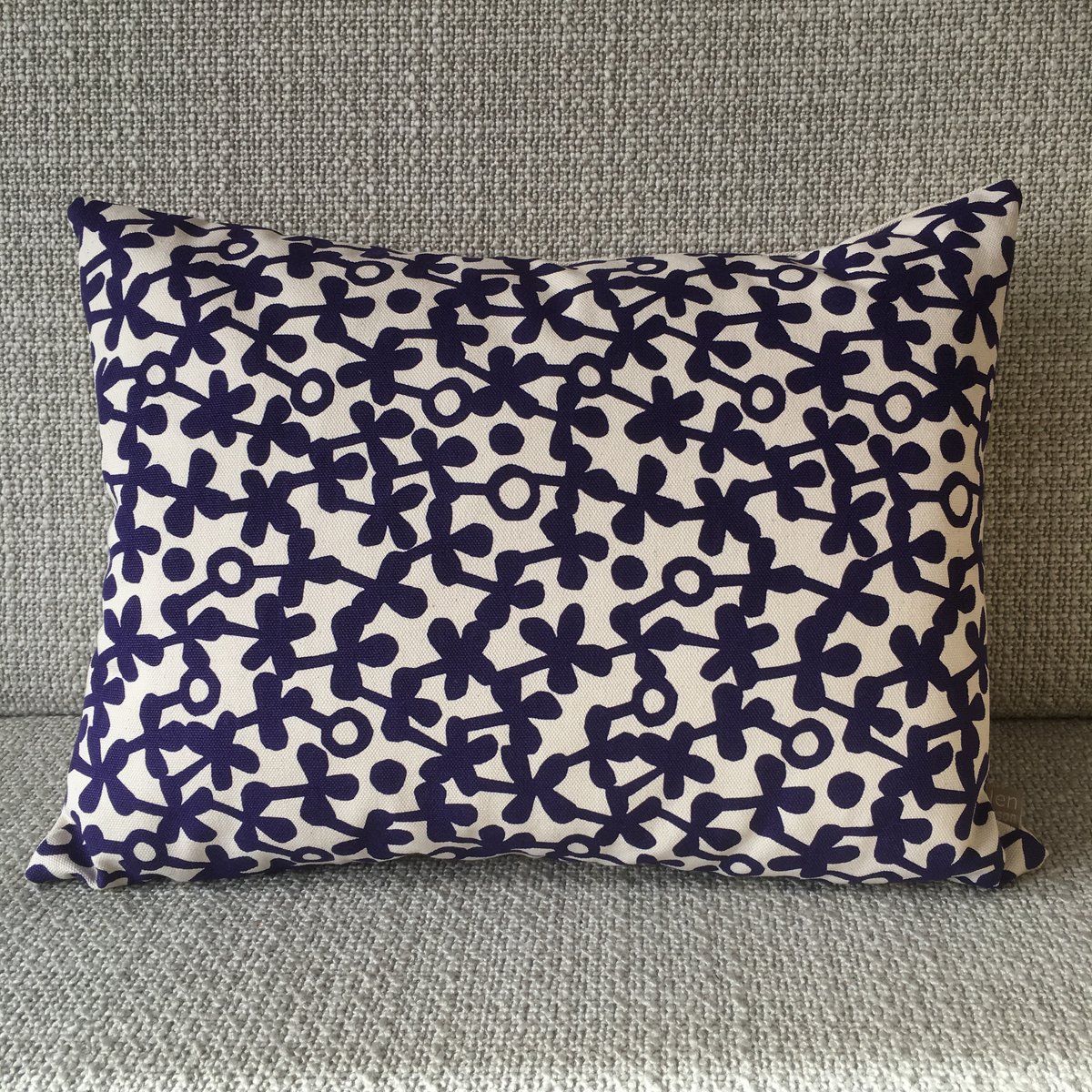 Image of Clover Rectangle Cushion