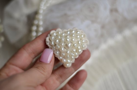 Image of Pearls / lace  mini heart