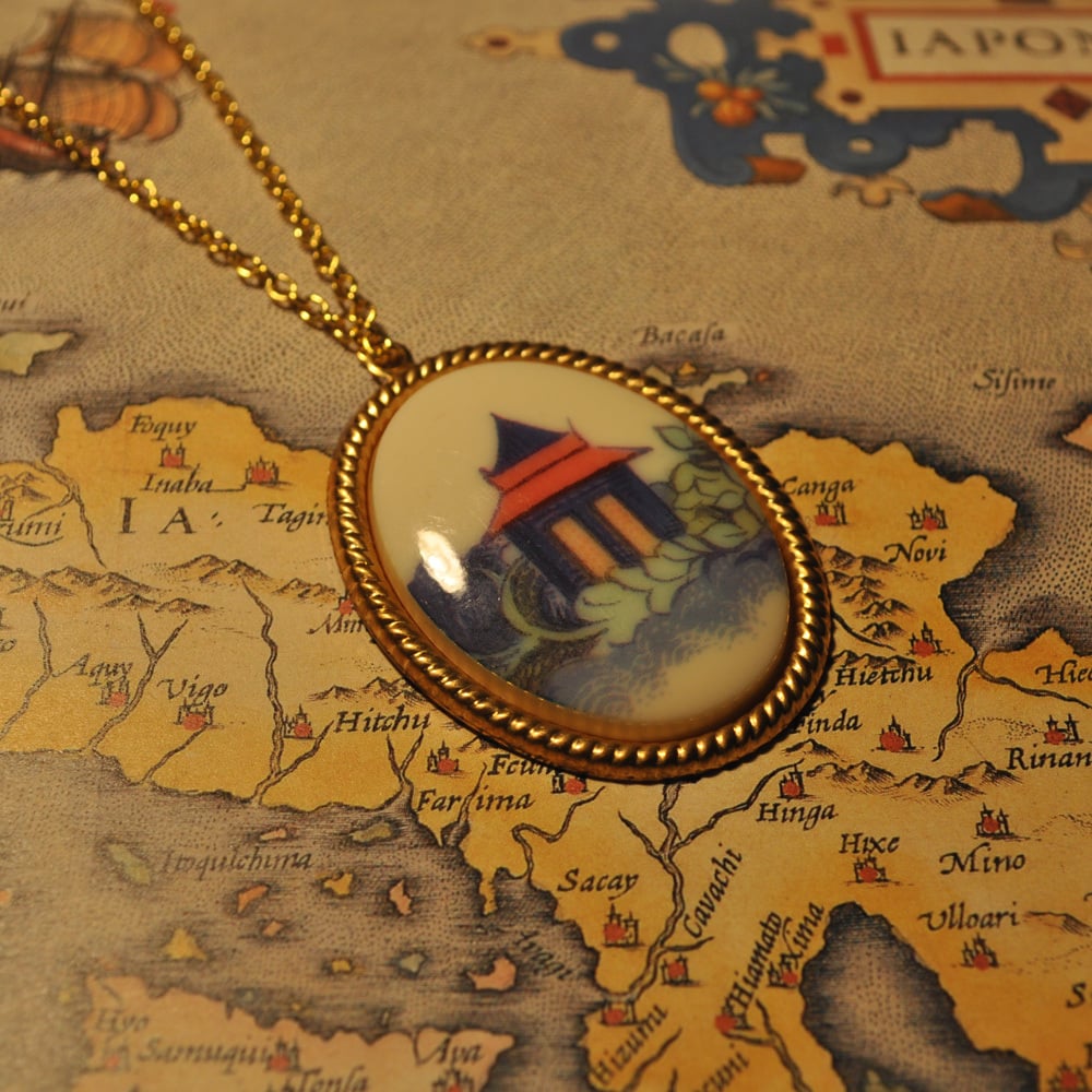 Pagoda name necklace Clearance