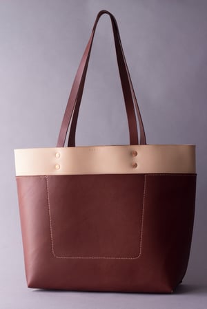 Be Tote <br> Natural and Medium Brown English Bridle