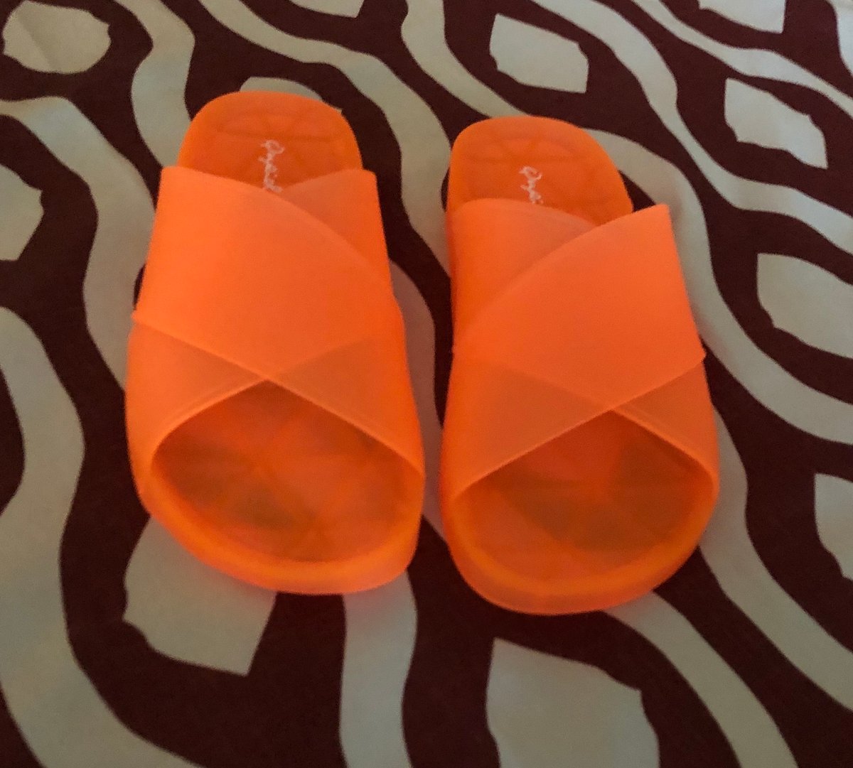 Image of Translucent Criss Cross Slide Sandals (Necor)