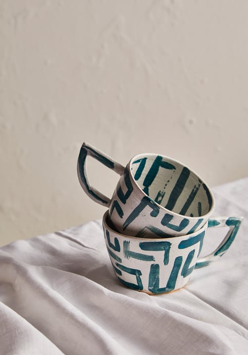 Image of L White and Green Beak Handle Mug