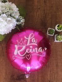 Image 3 of  La Reina