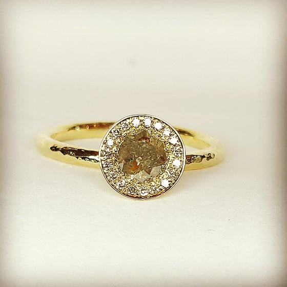 Beeld van Hello Halo