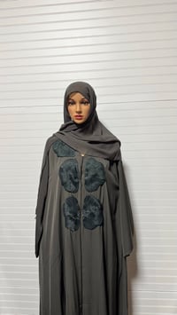 Image 12 of 3D flower Open Abaya 