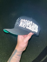 Image 3 of GREEN BRIM DARK REFLECTION NEW YORK YANKEES CUSTOM FITTED CAP