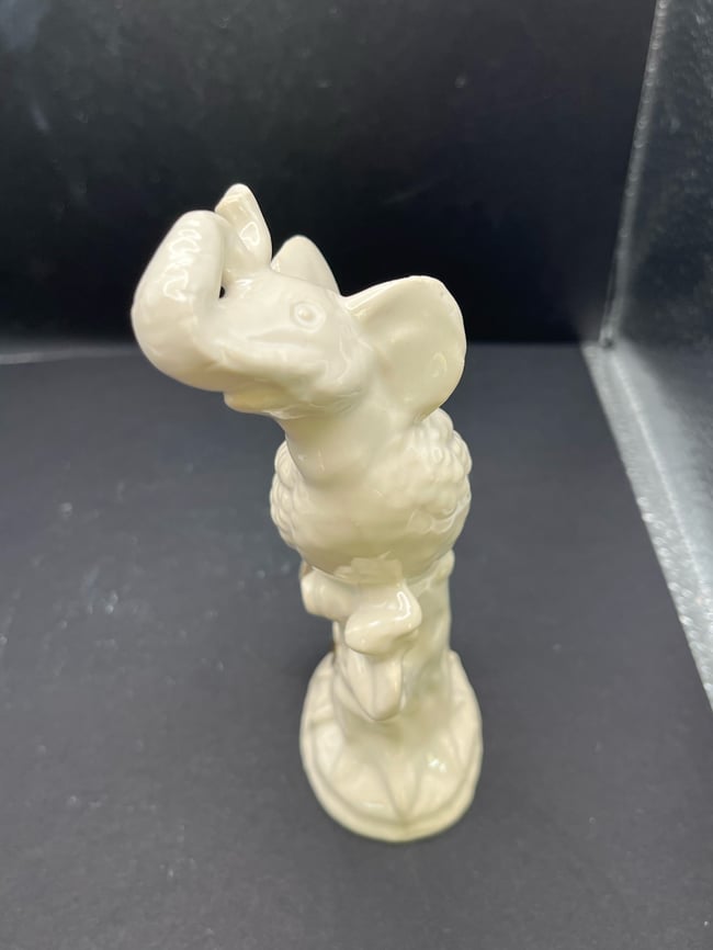 Birlephant with Gold Flower