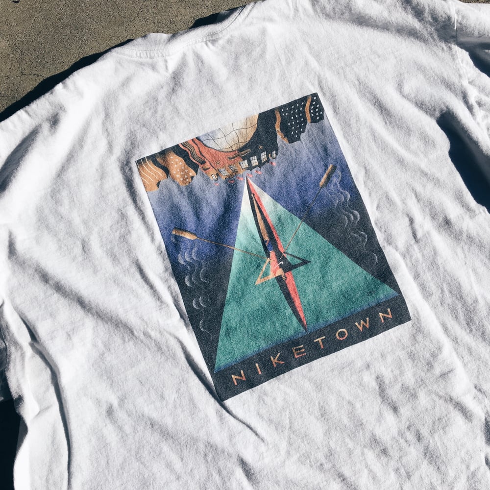 Image of Original 90’s NikeTown NYC Picasso Tee.