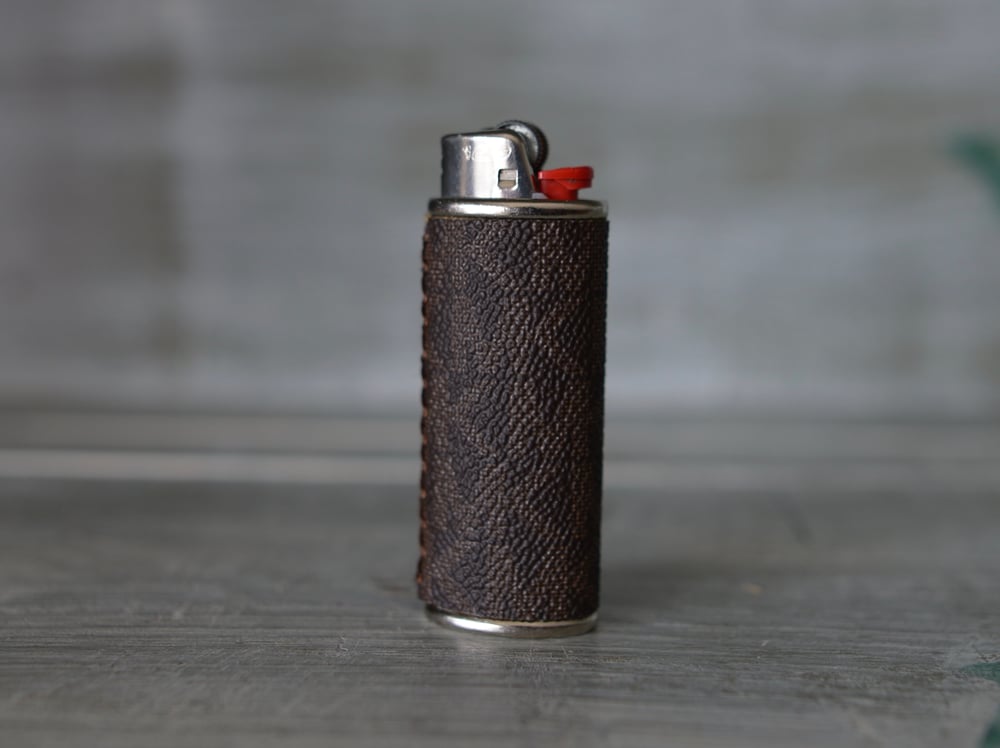 Designer Lighter Case - Gucci Bee