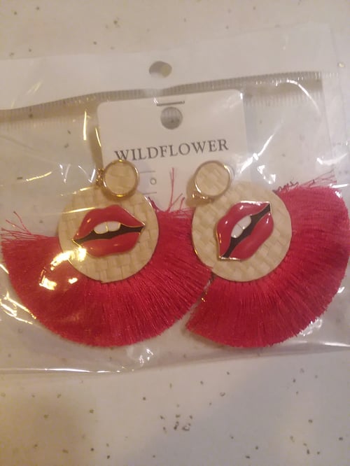 Image of Kiss Me Earrings