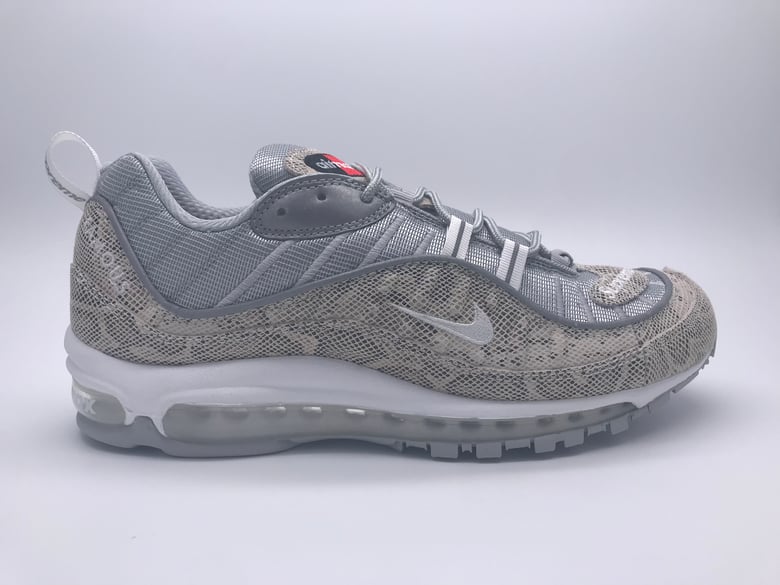 Image of NIKE AIR MAX 98 / SUPREME