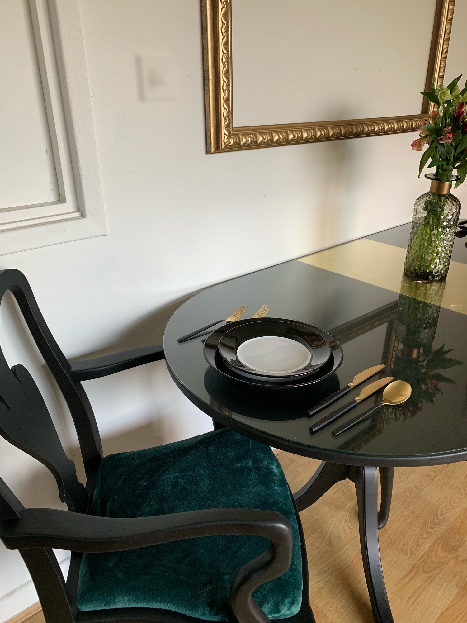 Image of Black & Gold dining table with 6 chairs