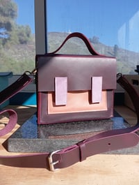 Image 1 of Sac cartable en cuir upcyclé "Josef" aubergine