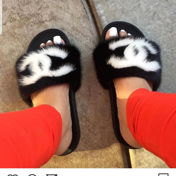 Image of Cc mink fur slides