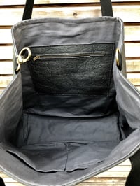 Image 3 of Vegan large tote bag in black Piñatex™ office tote laptop tote bag COLLECTION UNISEX