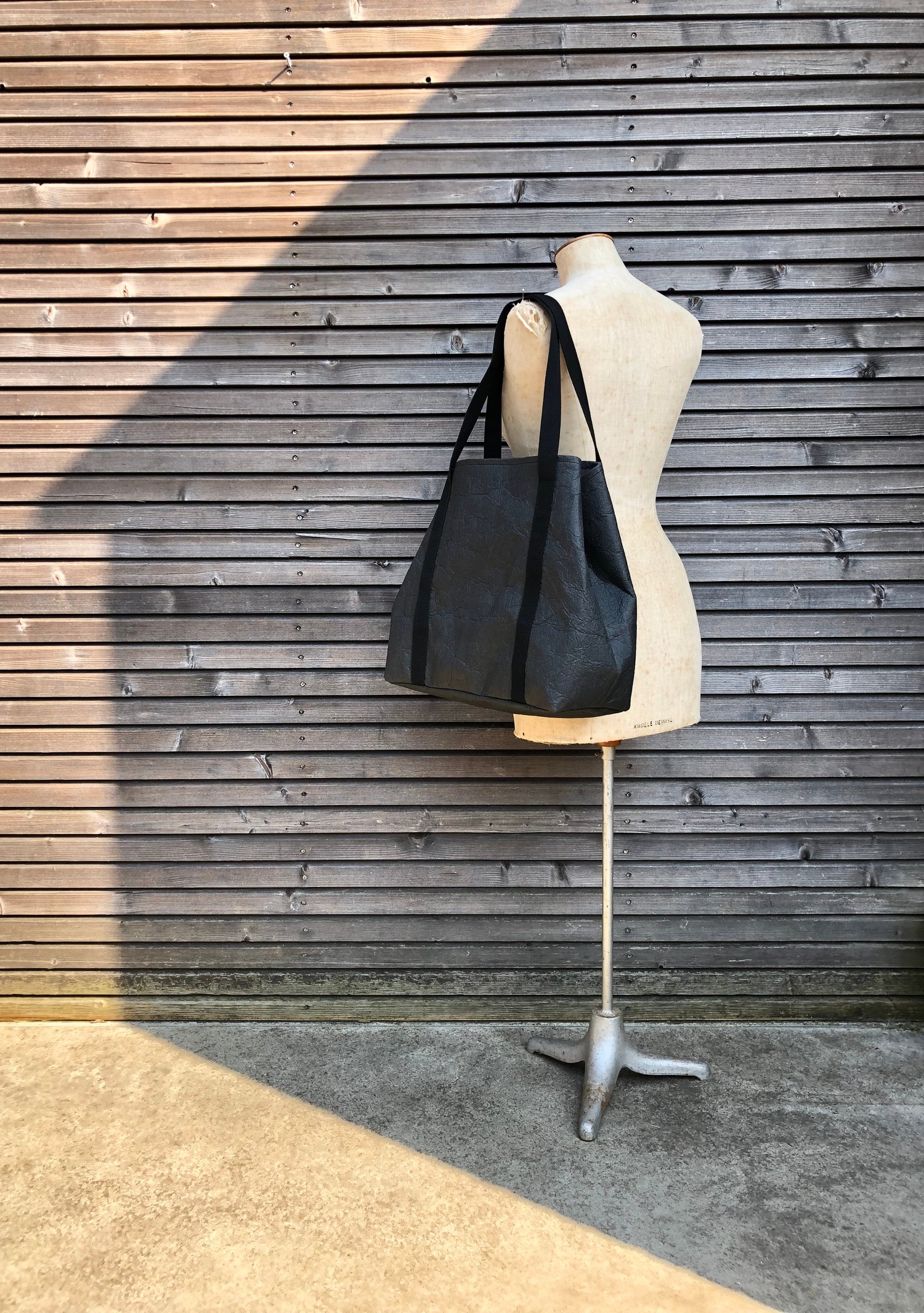 Image of Vegan large tote bag in black Piñatex™ office tote laptop tote bag COLLECTION UNISEX