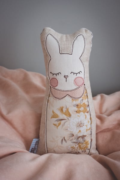 Image of Dusty vintage floral bunny with hand-dyed pink collar
