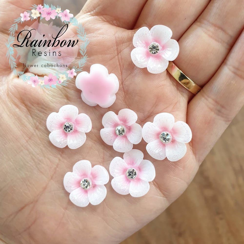 Image of Baby pink daisies with glitter and diamantes x 10