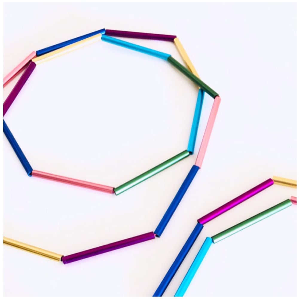 Image of Collaret geomètric colors. Collar geomètrico colores