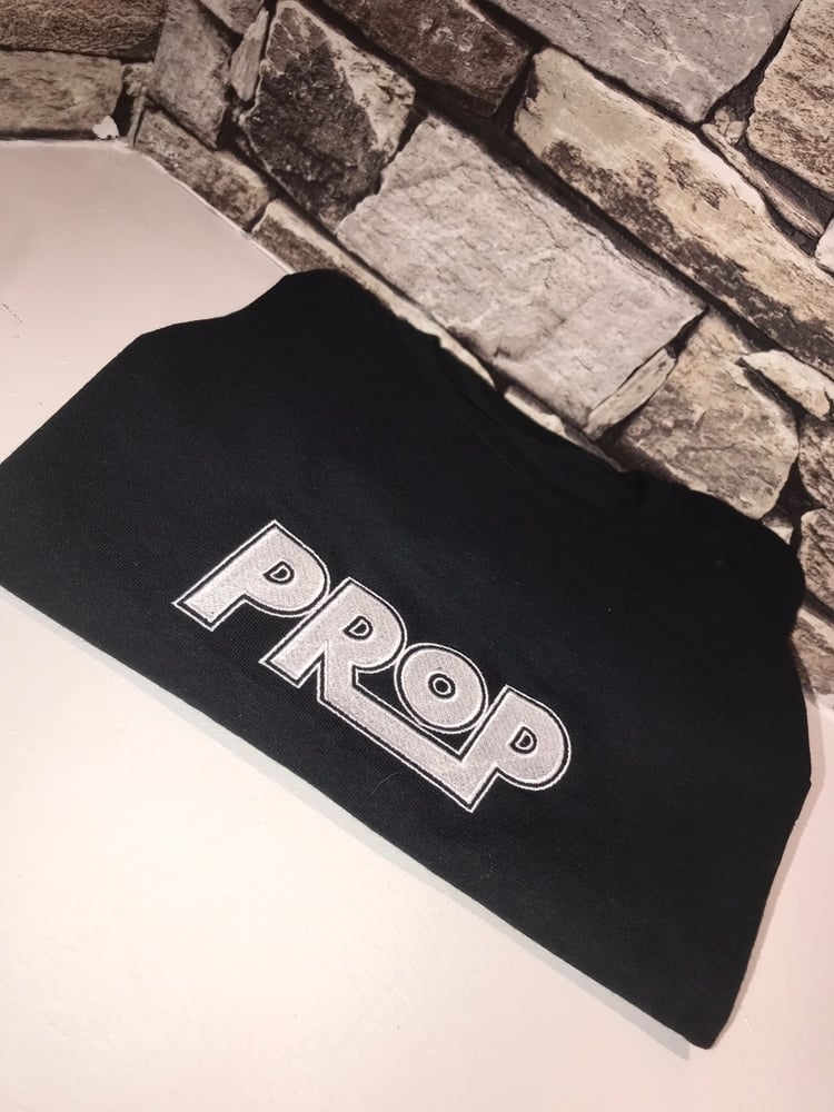 Image of 001. PROP BLACK