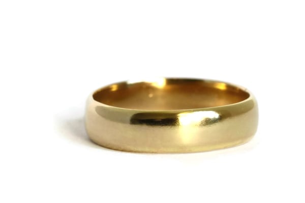 Image of 18ct Wide Gold Wedding Ring