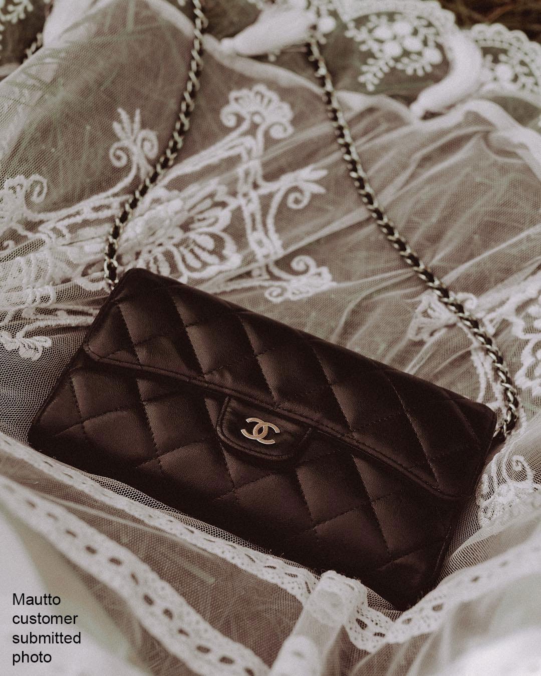 chanel gold chain purse