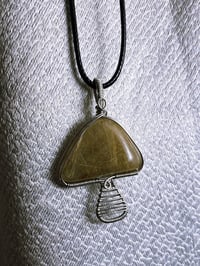 Rutilated Quartz Mushroom 🌟