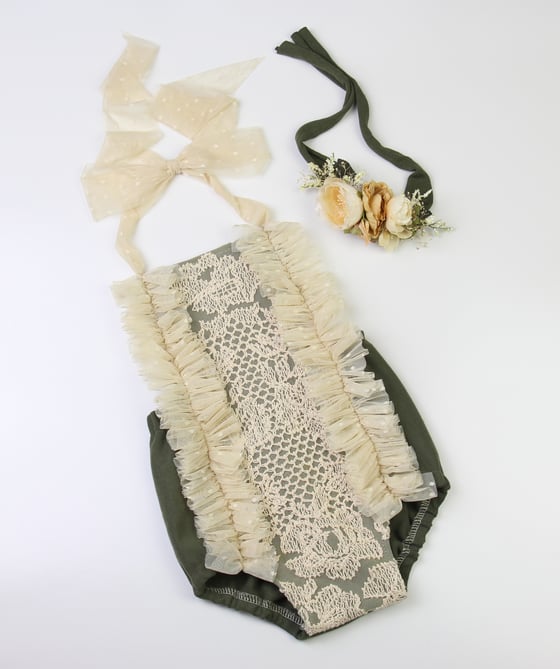 Image of Sitter Romper & Luxe Tieback Set - b