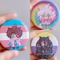 Image 2 of circle badges with holo! (any 5 for £10)