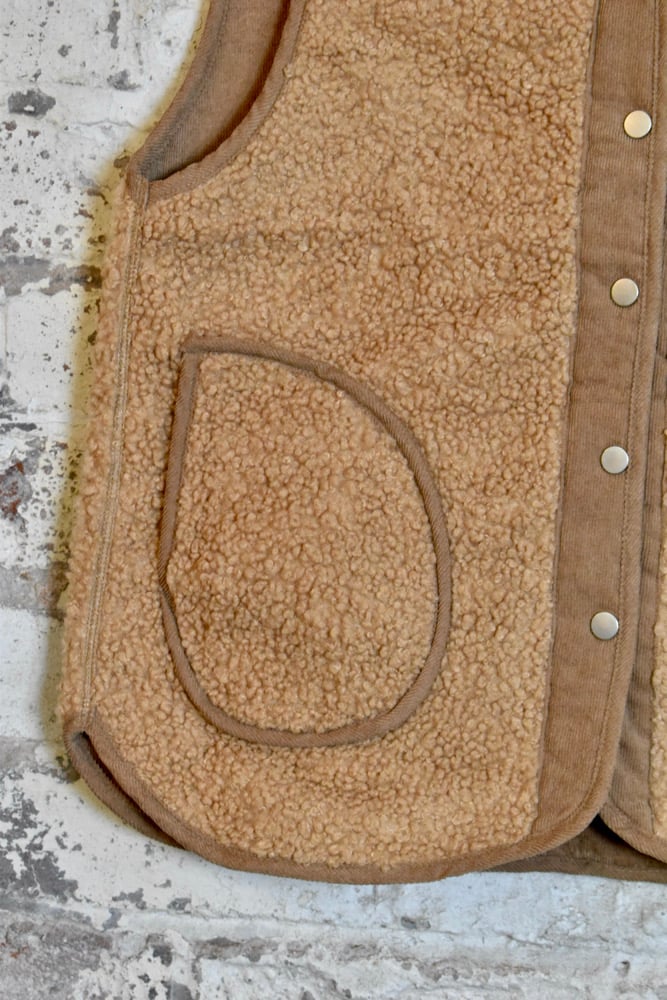 Image of Reversible teddy bear / corduroy gilet