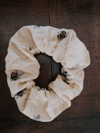 Bee Scrunchie