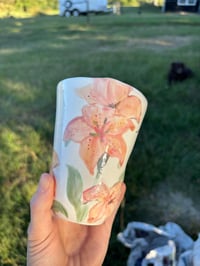 Image 5 of Tiger Lily Hummingbird to go cup