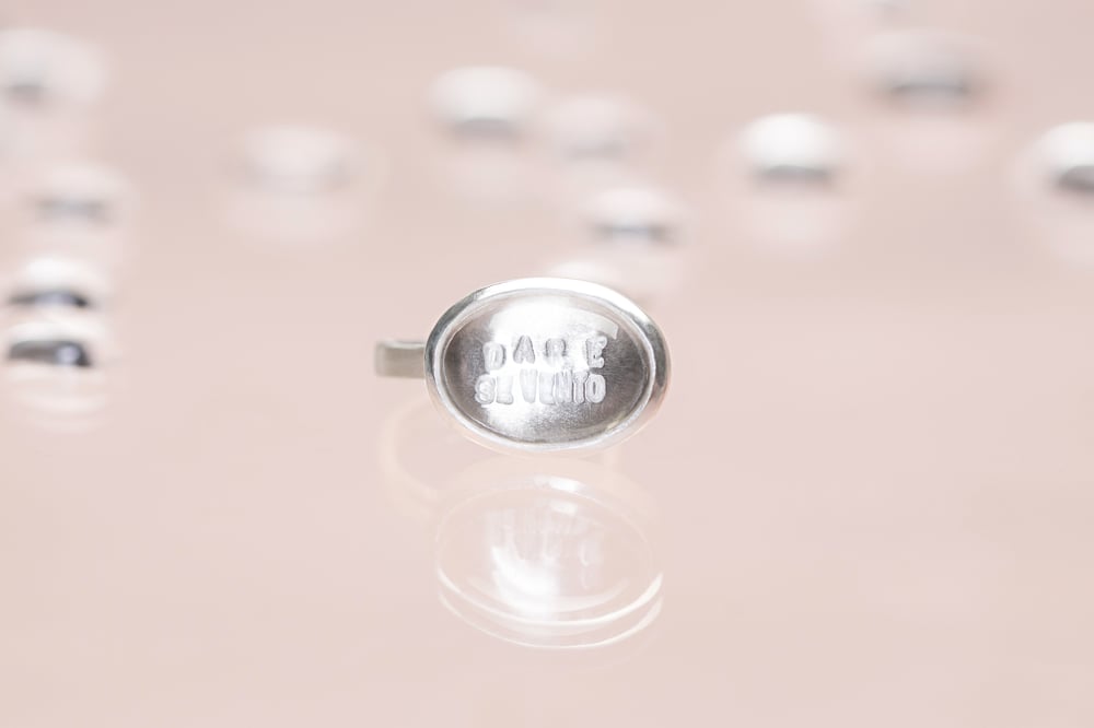 Image of "Sail at the mercy of wind" silver ring with rock crystal  · DARE SE VENTO ·