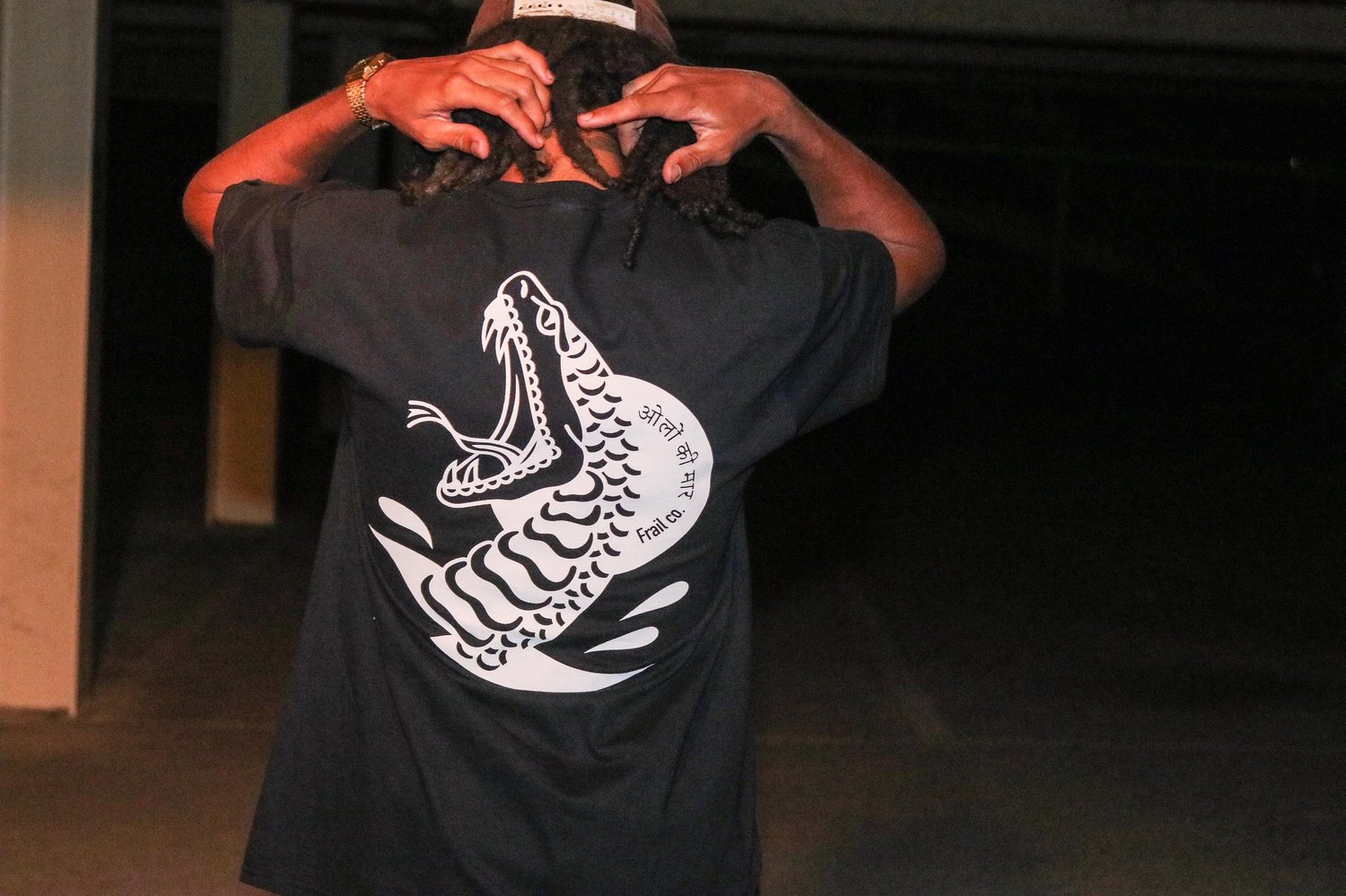BLACK SNAKE TEE