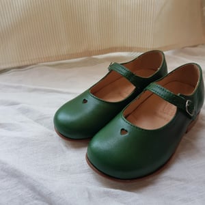 Image of  MAGGIE  LEATHER  PEA GREEN | JUNIOR